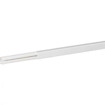 Мини-плинтус LEGRAND DLPlus 20x12,5 мм 1 отделение длина 2,1 м белый