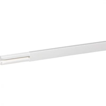 Мини-плинтус LEGRAND DLPlus 32x12,5 мм 1 отделение длина 2,1 м белый